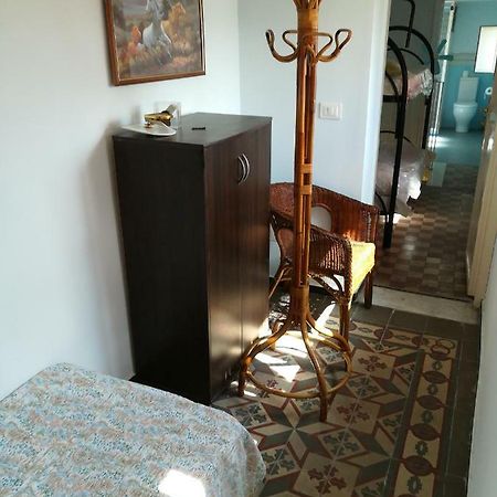 Enrico Gli Amici Del Mare Apartment Catania Ngoại thất bức ảnh